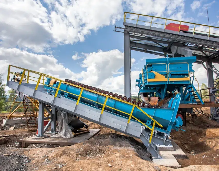Industrielle Aufbereitungsanlage im Rohstoffabbau – Symbolbild für G 16 Untersuchung bei Arsen-Exposition